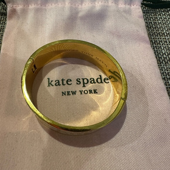 Kate Spade Swept Away / Kiss Me Bangle - Picture 7 of 8